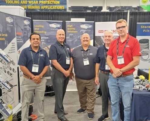 KMX visita a Dixon Valve en Minexpo 2024 en Texas, USA.